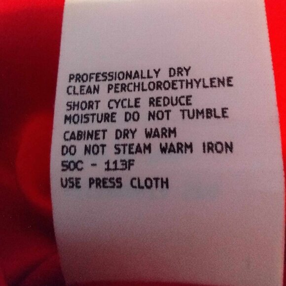 Giorgio Armani Red Skirt 100% Silk Knee Length Italian Size 40 - Picture 9 of 9